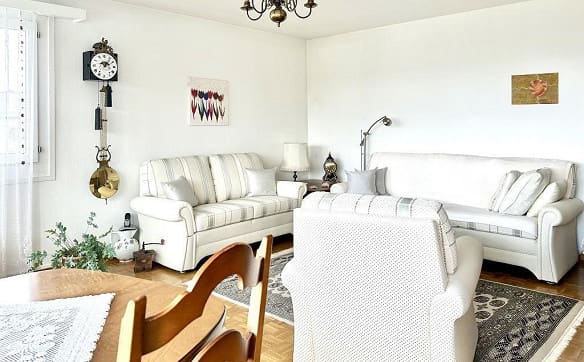 Immobilie in Pfäffikon Sz - 3 1/2-Zimmer-Wohnung im 5. OG an sehr sonniger Seeblicklage mit Gem... - Bild 3