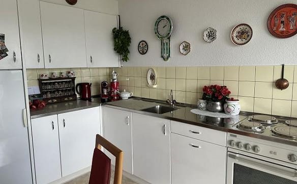 Immobilie in Pfäffikon Sz - 3 1/2-Zimmer-Wohnung im 5. OG an sehr sonniger Seeblicklage mit Gem... - Bild 7