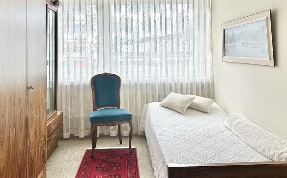 Immobilie in Pfäffikon Sz - 3 1/2-Zimmer-Wohnung im 5. OG an sehr sonniger Seeblicklage mit Gem... - Bild 9