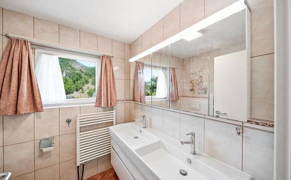 Immobilie in Eptingen - GEPFLEGTES, FREISTEHENDES 4.5 ZIMMER EINFAMILIENHAUS MIT WEITSICHT - Bild 4