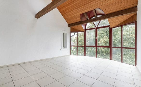 Immobilie in Weinfelden - 3.5-Zimmer-Wohnung mit lichtdurchflutetem Atrium und zwei Balkonen - Bild 2