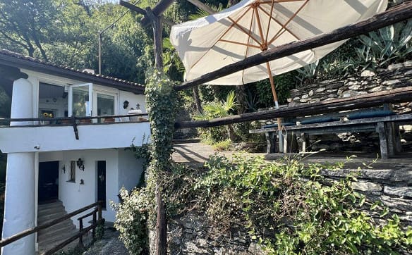 Immobilie in Porto Ronco - Häuschen mit  herrlicher Seesicht, Privatstrand und vielen "Stufen ... - Bild 24