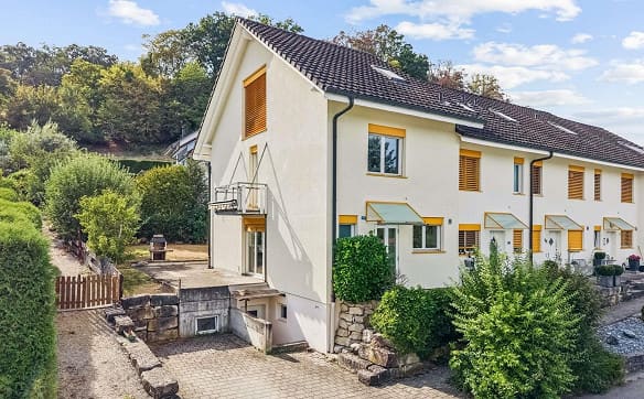 Immobilie in Rietheim - 4.5-Zimmer-Reiheneckhaus im familienfreundlichen Quartier - Bild 0