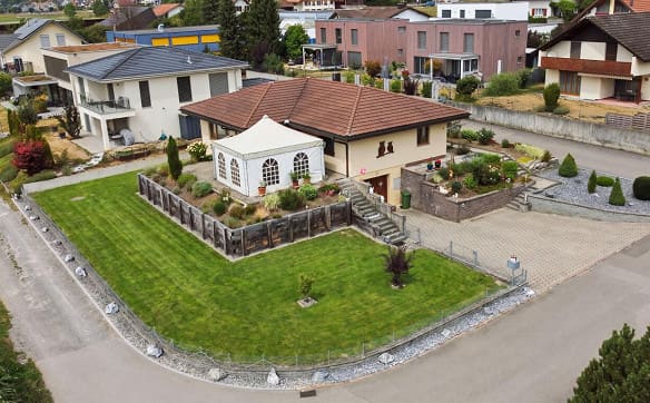 Immobilie in Leimbach Ag - Grosszügiges 5-Zi-Einfamilienhaus mit grossem Grundstück und Weitsicht - Bild 0