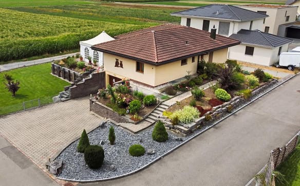 Immobilie in Leimbach Ag - Grosszügiges 5-Zi-Einfamilienhaus mit grossem Grundstück und Weitsicht - Bild 1
