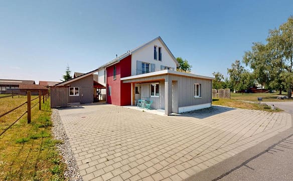 Immobilie in Zihlschlacht - Top gepflegtes 7-Zimmer-EFH mit separatem Studio und grossem Umschwung - Bild 1