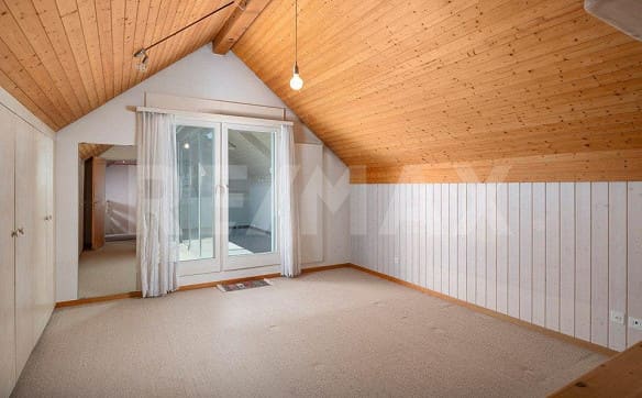 Immobilie in Gossau Zh - Mitten im Zentrum! Gepflegte Dach-Maisonette-Wohnung - Bild 11
