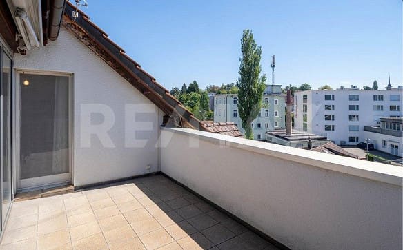 Immobilie in Gossau Zh - Mitten im Zentrum! Gepflegte Dach-Maisonette-Wohnung - Bild 3