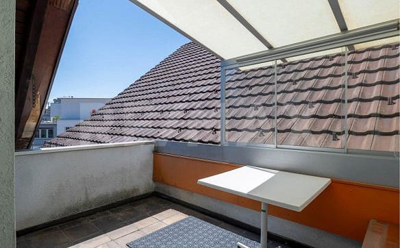 Immobilie in Gossau Zh - Mitten im Zentrum! Gepflegte Dach-Maisonette-Wohnung - Bild 6