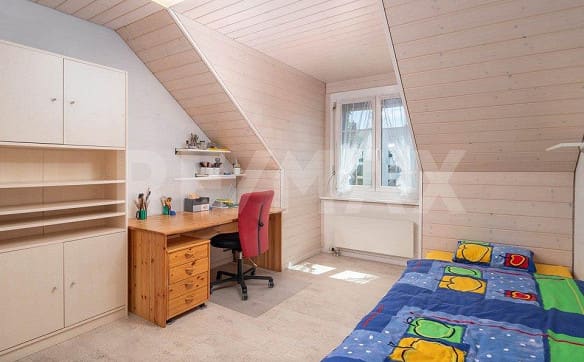 Immobilie in Gossau Zh - Mitten im Zentrum! Gepflegte Dach-Maisonette-Wohnung - Bild 9