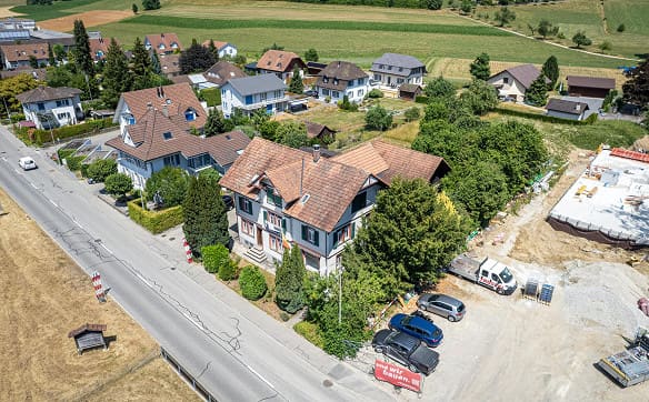 Immobilie in Madiswil - Wohn- und Gewerbehaus mit Entwicklungspotenzial und Bauland in Madi... - Bild 4