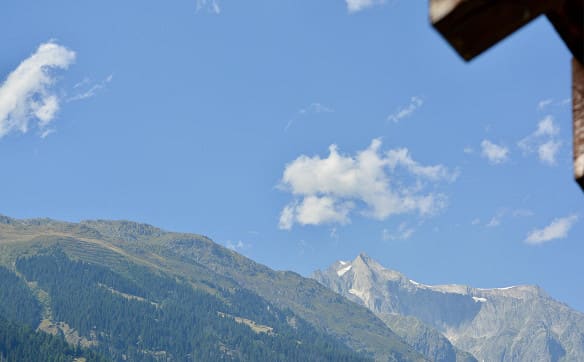 Immobilie in Ernen - Grosszügige 4.5 Zimmer-Duplex-Attika Wohnung mit grandiosem Weitblick  - Bild 0