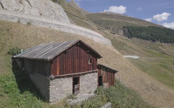 Immobilie in Rueras - Maiensäss-Hütte mit Anbau "Mises Tschamut" - Bild 0