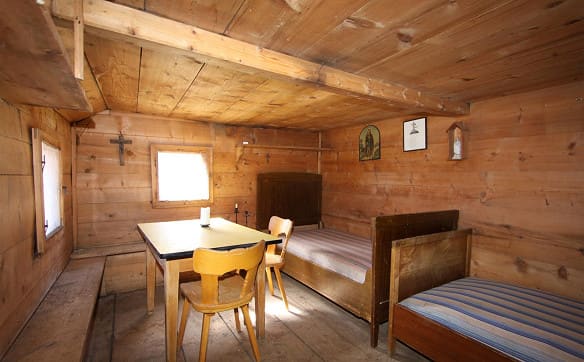 Immobilie in Rueras - Maiensäss-Hütte mit Anbau "Mises Tschamut" - Bild 2