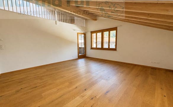 Immobilie in Wilderswil - Grosszügige 3.5-Zimmer-Dachwohnung mit Galerie - Bild 1