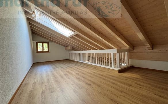 Immobilie in Wilderswil - Grosszügige 3.5-Zimmer-Dachwohnung mit Galerie - Bild 4