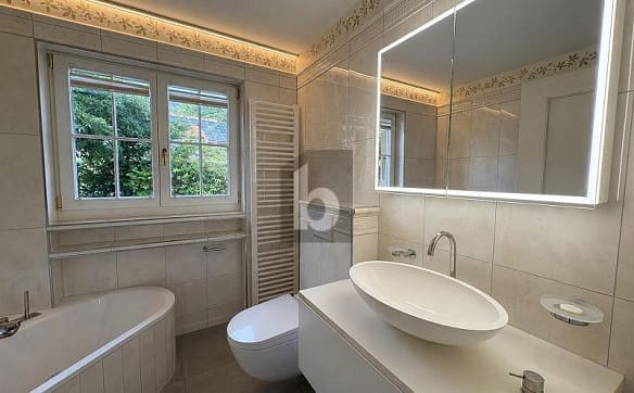 Immobilie in Günsberg - GRÜNE OASE MIT PANORAMABLICK - FRISCH RENOVIERT - Bild 2