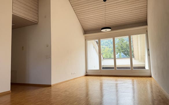 Immobilie in Buttikon Sz - 2.5 Zimmer Dachwohnung in Buttikon SZ - Bild 0