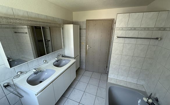 Immobilie in Siebnen - 4.5 Zimmer Wohnung - Ihr neues Renovationsprojekt - Bild 7