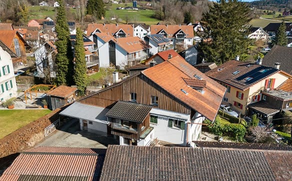 Immobilie in Auslikon - ECKHAUS MIT SEE- UND BERGSICHT SOWIE GROSSZÜGIGEM PLATZANGEBOT - Bild 26