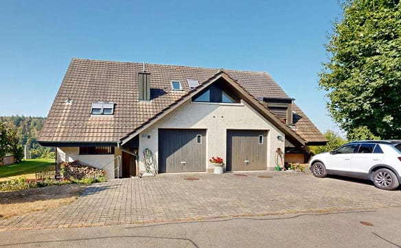 Immobilie in Glattfelden - Doppel-Einfamilienhaus mit Weitsicht grosszügigem Garten - Bild 0
