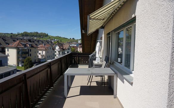 Immobilie in Bazenheid - 5.5-Zimmer-Dachwohnung mit Weitsicht, Balkon und Doppel-Tiefgarage - Bild 3