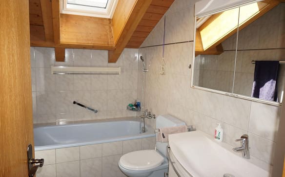 Immobilie in Bazenheid - 5.5-Zimmer-Dachwohnung mit Weitsicht, Balkon und Doppel-Tiefgarage - Bild 8