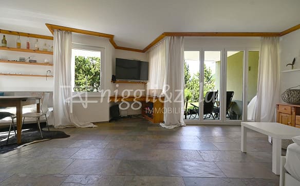 Immobilie in St. Moritz - Zeitgemässes Wohnen mit separatem Studio in naturnaher Lage - Bild 0
