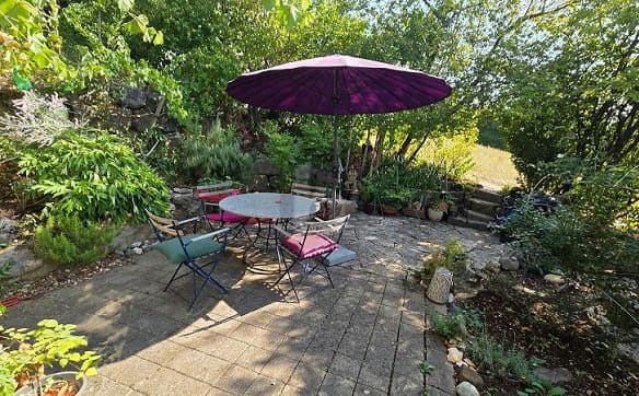 Immobilie in Gelterkinden - EIGENER GARTEN, VIEL RUHE UND BESONDERES RAUMKLIMA - Bild 1