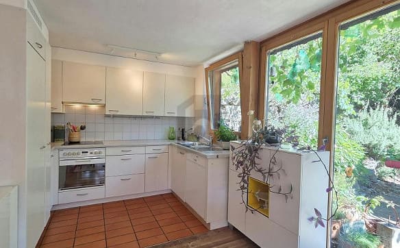 Immobilie in Gelterkinden - EIGENER GARTEN, VIEL RUHE UND BESONDERES RAUMKLIMA - Bild 4