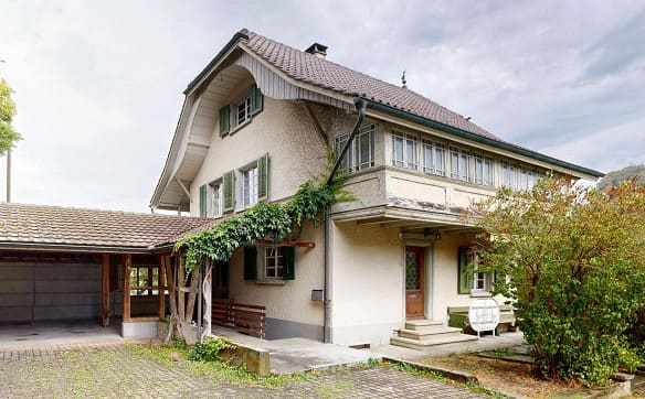Immobilie in Ursenbach - 5.5-Zimmer-Einfamilienhaus mit grossem Grundstück und viel Potenzial - Bild 2