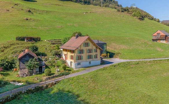 Immobilie in Obstalden - Weiler mit Gästehaus und Blick auf den Walensee - Bild 2