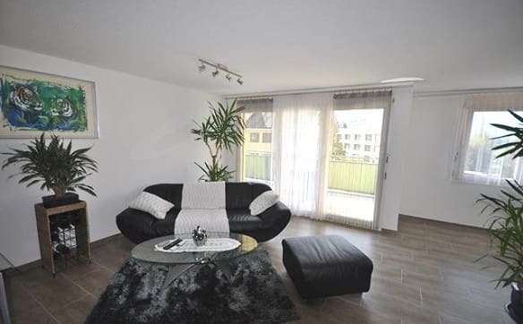 Immobilie in Wangen Sz - 3.5 Zimmer Wohnung in Wangen SZ zu verkaufen - Bild 2