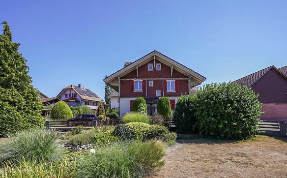 Immobilie in Belp - Charmantes Haus mit zwei Wohnungen und viel Potenzial - Bild 1
