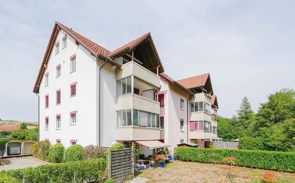 Immobilie in Gipf-oberfrick - Gepflegte 4.5 Zimmer-Wohnung mitten im Dorf - Bild 0