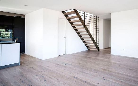 Immobilie in Küsnacht Zh - Grosszügige 3½-Zimmer-Maisonette mit Terrasse und Seesicht - Bild 3