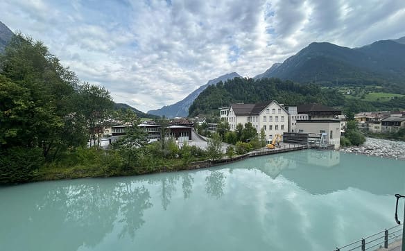 Immobilie in Schwanden Gl - Zuhause mit Aussicht: Finanzierbares Einfamilienhaus im Dorfkern - Bild 2