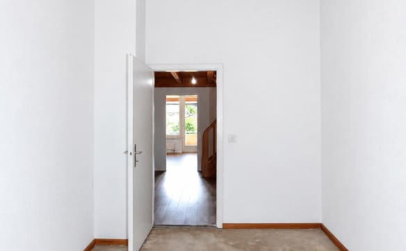 Immobilie in Schönenbuch - Charaktervolles Einfamilienhaus auf grosszügigem Grundstück - ein P... - Bild 12