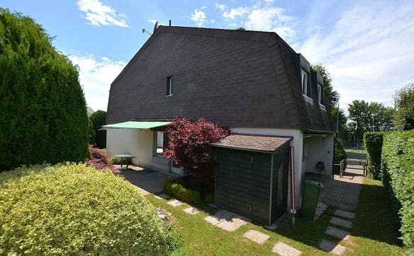 Immobilie in Schönenbuch - Charaktervolles Einfamilienhaus auf grosszügigem Grundstück - ein P... - Bild 3