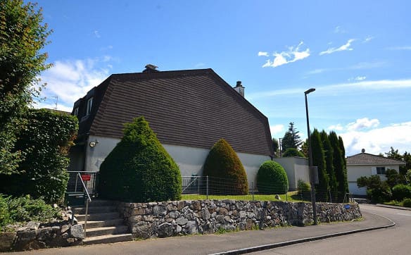 Immobilie in Schönenbuch - Charaktervolles Einfamilienhaus auf grosszügigem Grundstück - ein P... - Bild 4