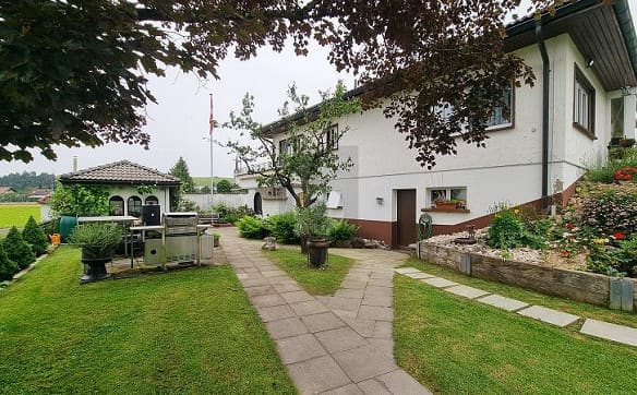 Immobilie in Bennau - IDYLLISCHE LAGE MIT GROSSEM GARTEN - Bild 3