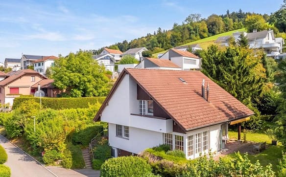 Immobilie in Honau - Gepflegtes Einfamilienhaus mit aussergewöhnlichem Potenzial - Bild 0