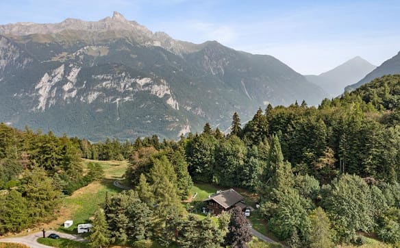 Immobilie in Les Giettes - Les Giettes – Chalet de caractère sur un terrain d'exception - Bild 1