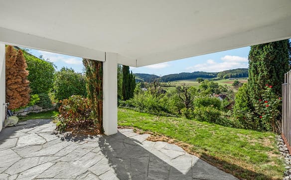 Immobilie in Zuzgen - Ruhig gelegen, weit oben: Einfamilienhaus mit Panoramablick - Bild 8