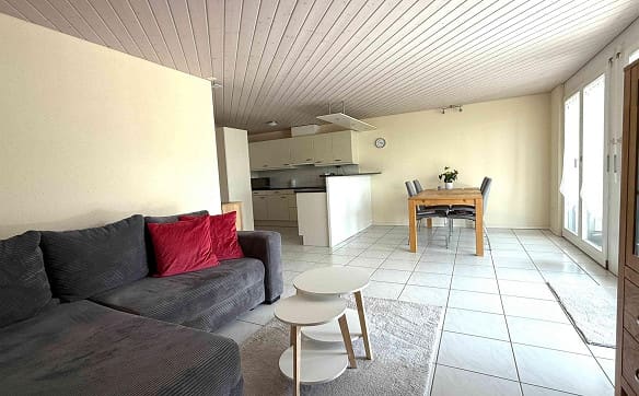Immobilie in Schüpfen - Helle 4.5 Zimmerwohnung mit diversen Einkaufsmöglichkeiten im Haus. - Bild 5