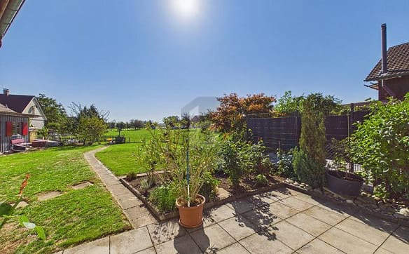 Immobilie in Güttingen - GROSSER GARTEN MIT BLICK IN DIE GRÜNE NATUR - Bild 0