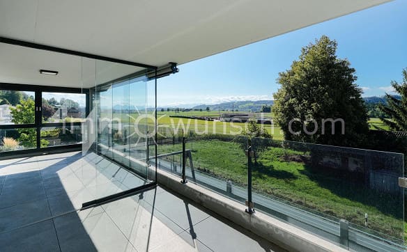 Immobilie in Kaltbach - Moderne 3 ½ Zi. EGTW, mit Teil verglastem Balkon - herrlicher Ferns... - Bild 0