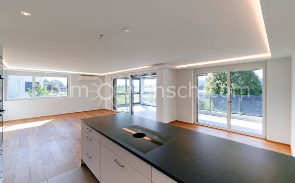 Immobilie in Kaltbach - Moderne 3 ½ Zi. EGTW, mit Teil verglastem Balkon - herrlicher Ferns... - Bild 2