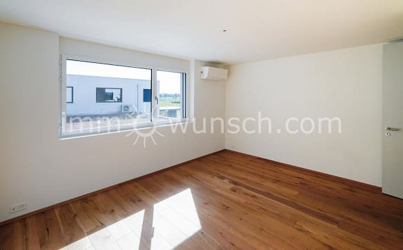 Immobilie in Kaltbach - Moderne 3 ½ Zi. EGTW, mit Teil verglastem Balkon - herrlicher Ferns... - Bild 5