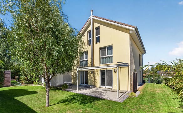 Immobilie in Beinwil - Sehr grosszügiges, schönes Doppeleinfamilienhaus an Top-Lage - Bild 0